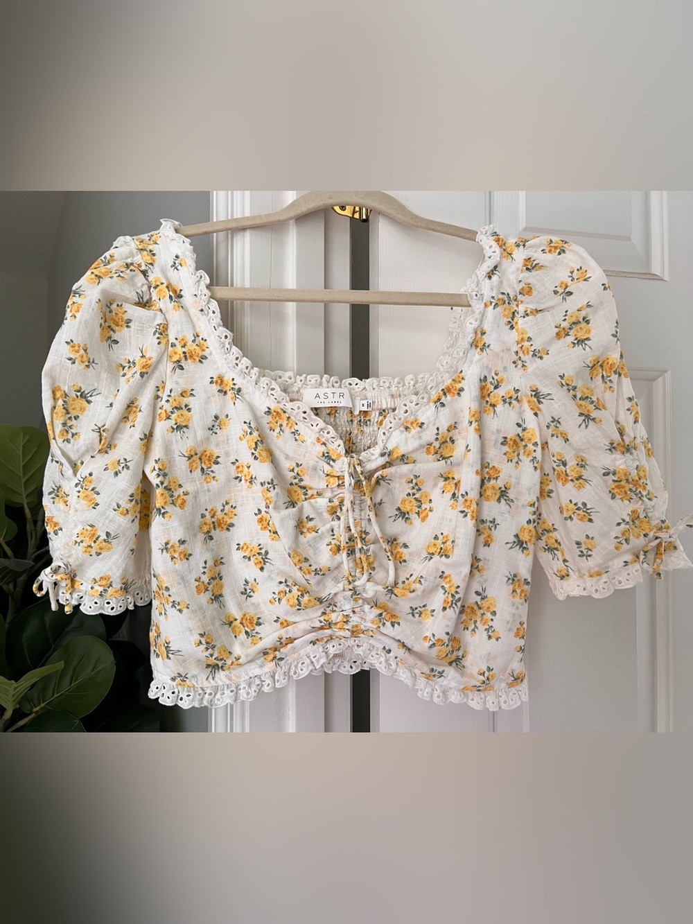 Astr White Floral Lace-Up Yellow Rose Crop Top